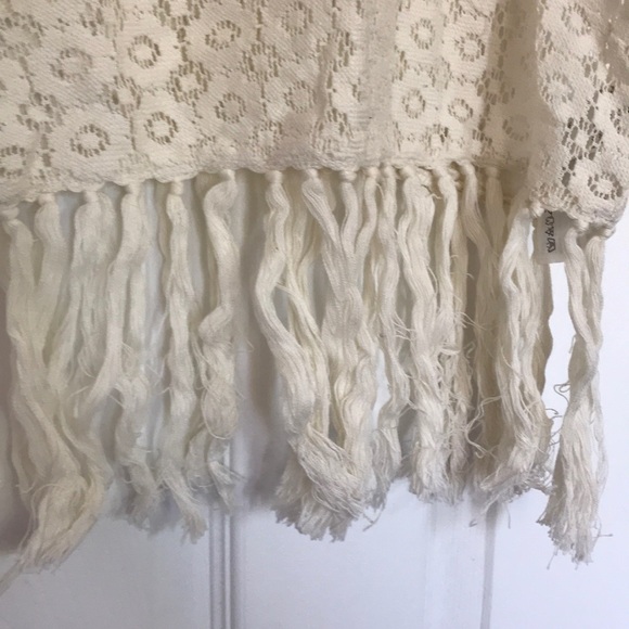 A&F Crop tassel festival top - Picture 2 of 7